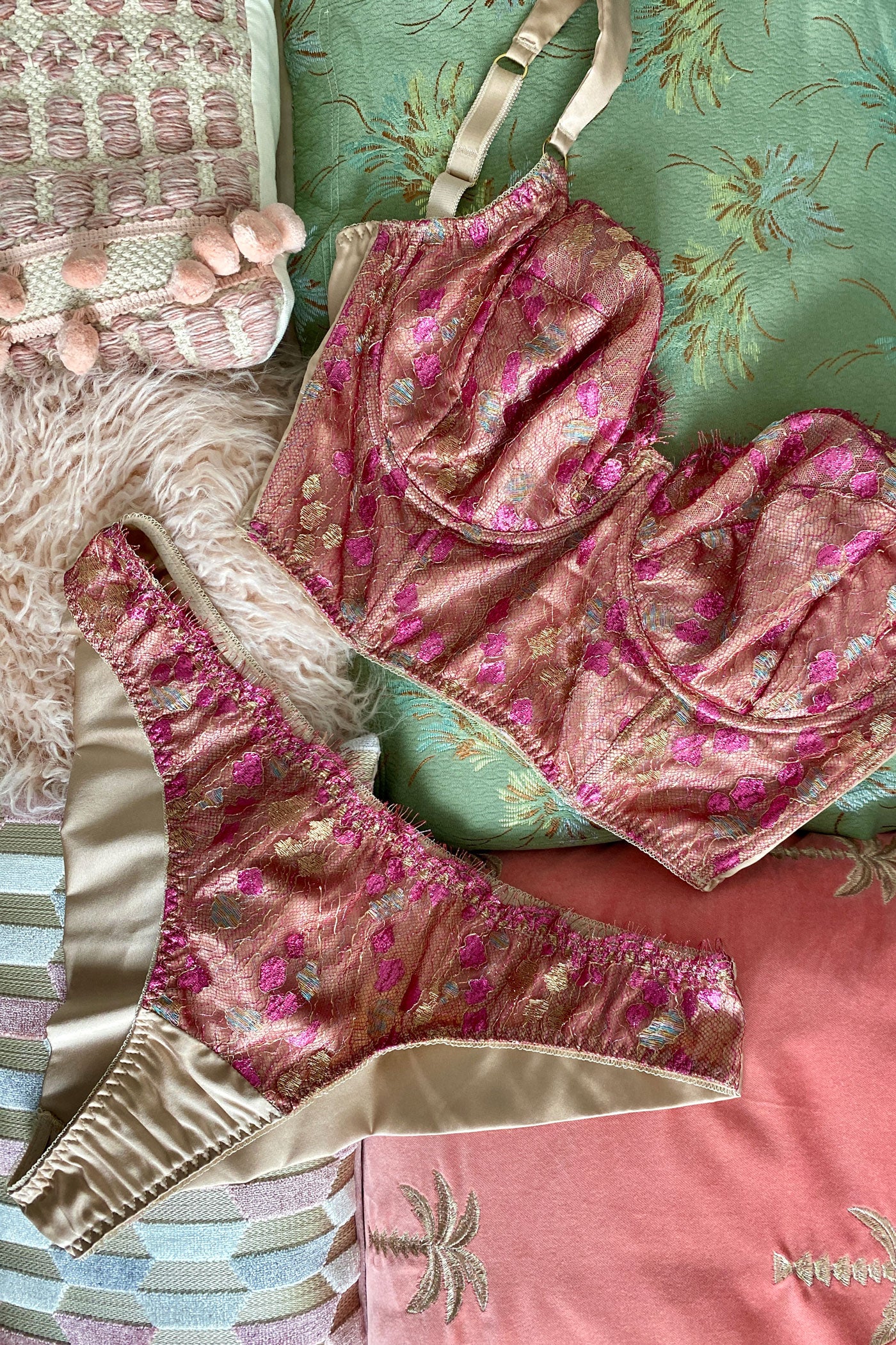 Victoria’s Secret Pink shops Silk Lingerie