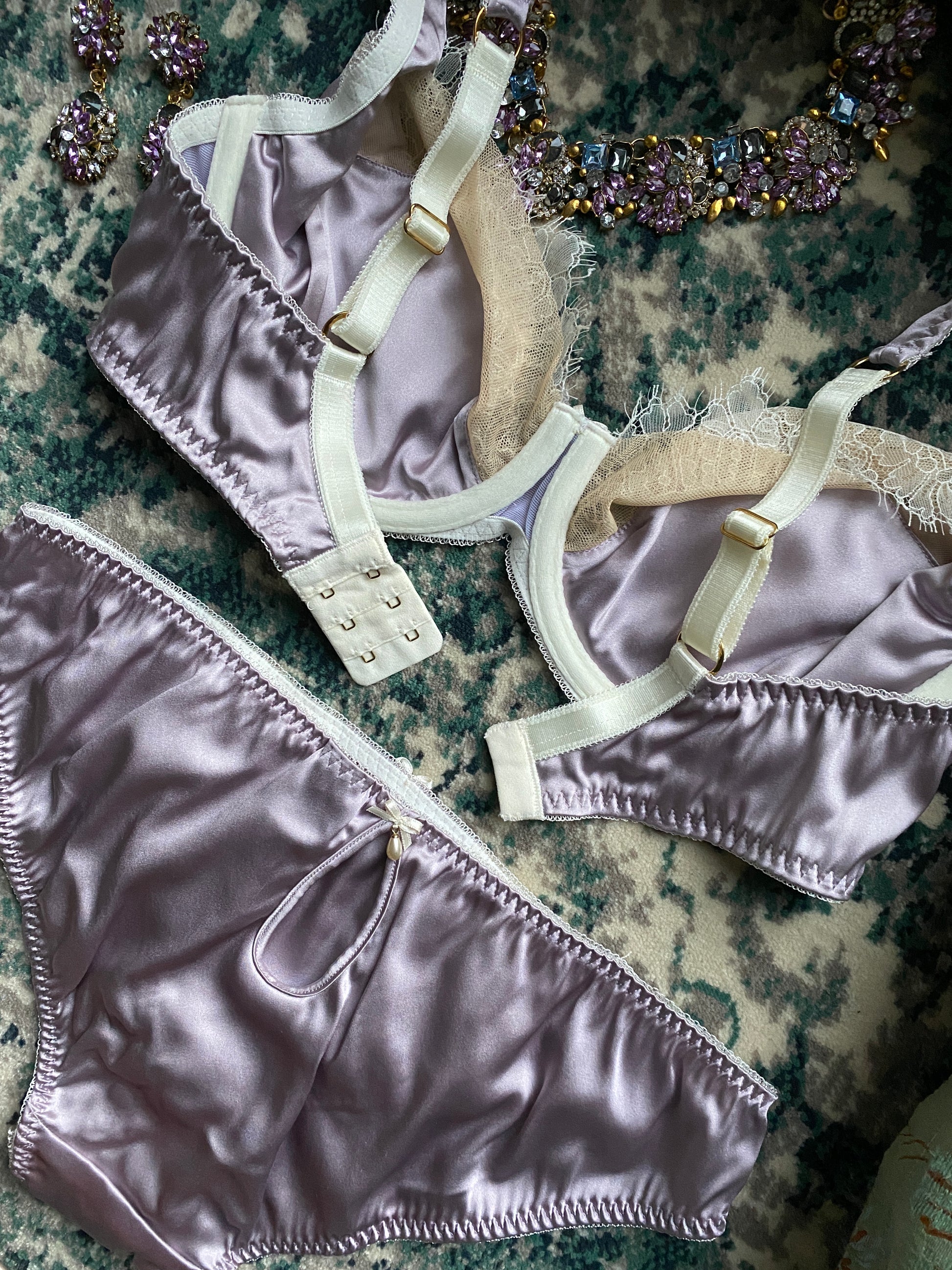 Customized Satin Bra, Gifts for Her, Bras, Handmade Lingerie, Sexy  Lingerie, Satin and Lace -  Canada